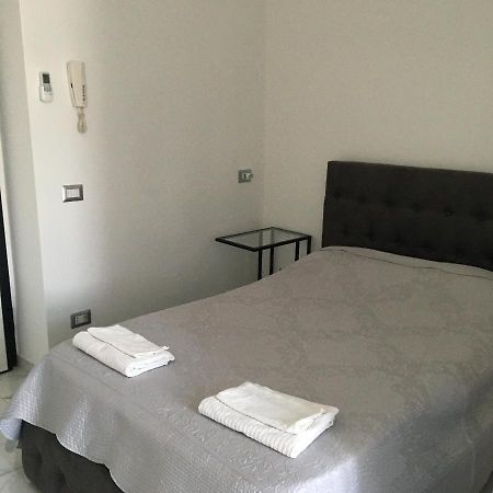 Studio Triboniano Apartamento Milão Exterior foto